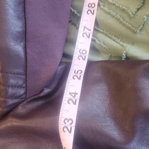 New York and Company maroon feaux leather jacket. Zipper in front and po… - Picture 10 of 13